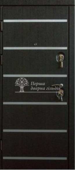 Входная дверь AVD