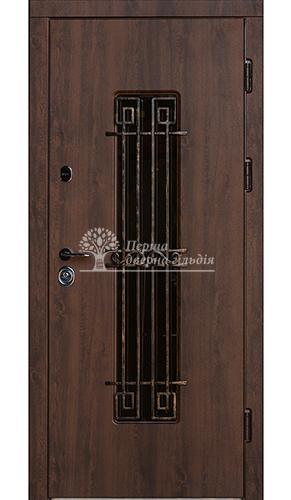 Входная дверь Готика с ковкой